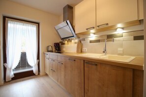 Apartment, 4 Bedrooms (Kaiserstube) | Private kitchen