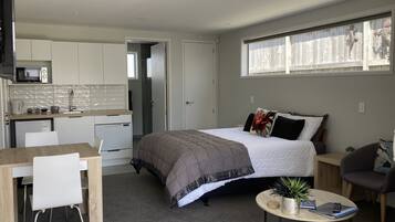 Fer et planche Ă repasser, Wi-Fi gratuit, draps fournis