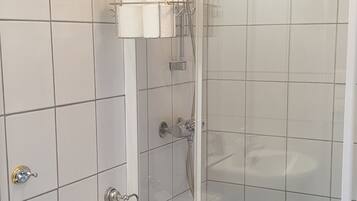 Cabin, 2 Bedrooms | Bathroom | Shower, towels, toilet paper