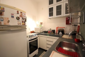 Apartment (1 Bedroom) | Private kitchen