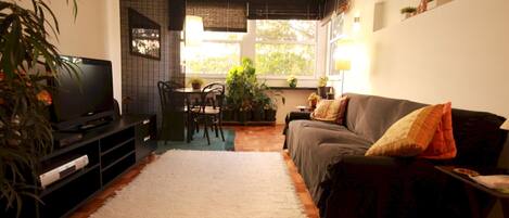 Apartment (1 Bedroom) | Wohnzimmer