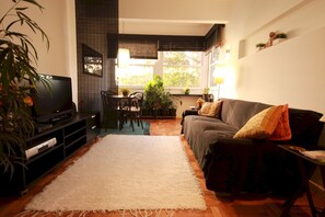 Apartment (1 Bedroom) | Living room - Gohouse - Prudente 301 A (Rio de Janeiro)