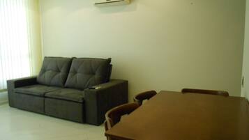 Apartamento (2 Bedrooms) | Área de estar