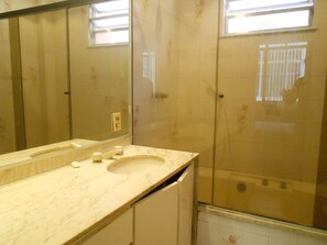 Apartment (2 Bedrooms) | Bathroom - Gohouse - Torre 103 B (Rio de Janeiro)