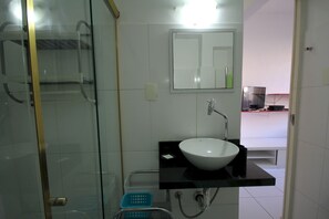 Apartment (1 Bedroom) | Badezimmer