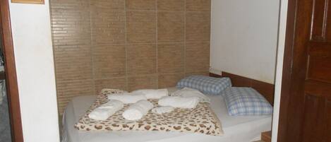Apartment (1 Bedroom) | 1 bedroom, bed sheets