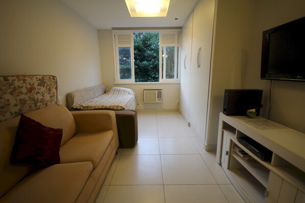 Appartement (1 Bedroom) | Woonkamer