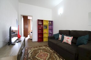 Apartment (1 Bedroom) | Ruang tamu