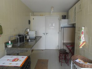 Apartment (3 Bedrooms) | Private kitchen - Gohouse - Itauna 1905 (Rio de Janeiro)