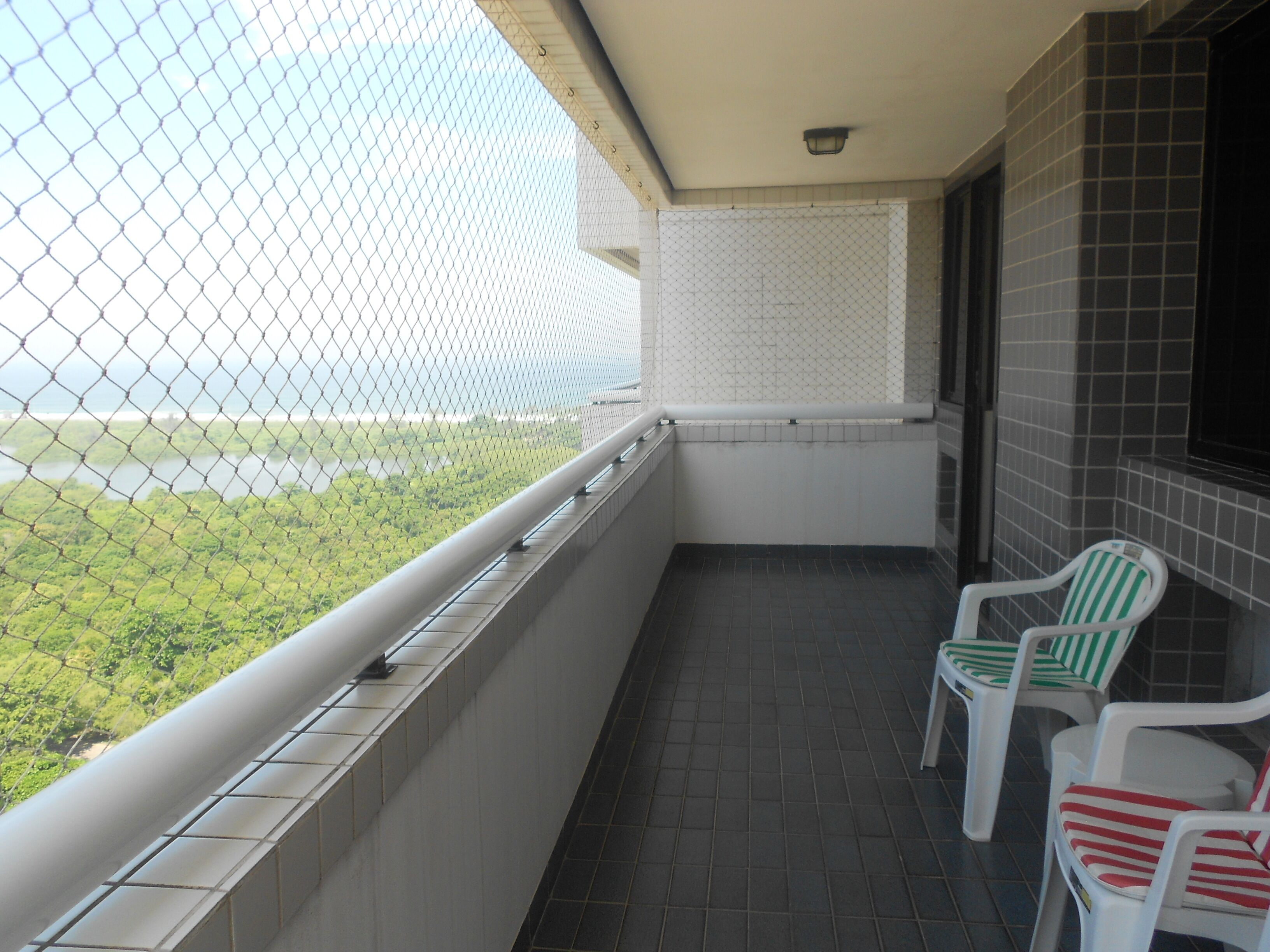 Apartment (3 Bedrooms) | Balcony