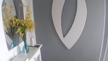 Apartment (2 Bedrooms) | 2 bedrooms, bed sheets