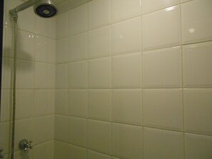 Apartment (2 Bedrooms) | Badezimmer