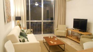 Apartment (2 Bedrooms) | Living room