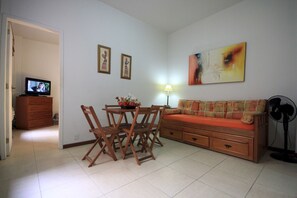 Apartment (1 Bedroom) | Living room - Gohouse - Ribeiro 804 A (Rio de Janeiro)