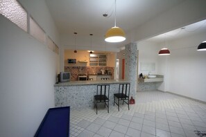 Apartment (2 Bedrooms) | Private kitchen - Gohouse - Visconde 206 (Rio de Janeiro)