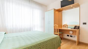 Doppelzimmer | Zimmersafe, Schreibtisch, kostenlose Babybetten, kostenloses WLAN