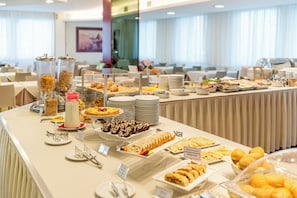Free daily continental breakfast - Hotel Europa (Caorle)