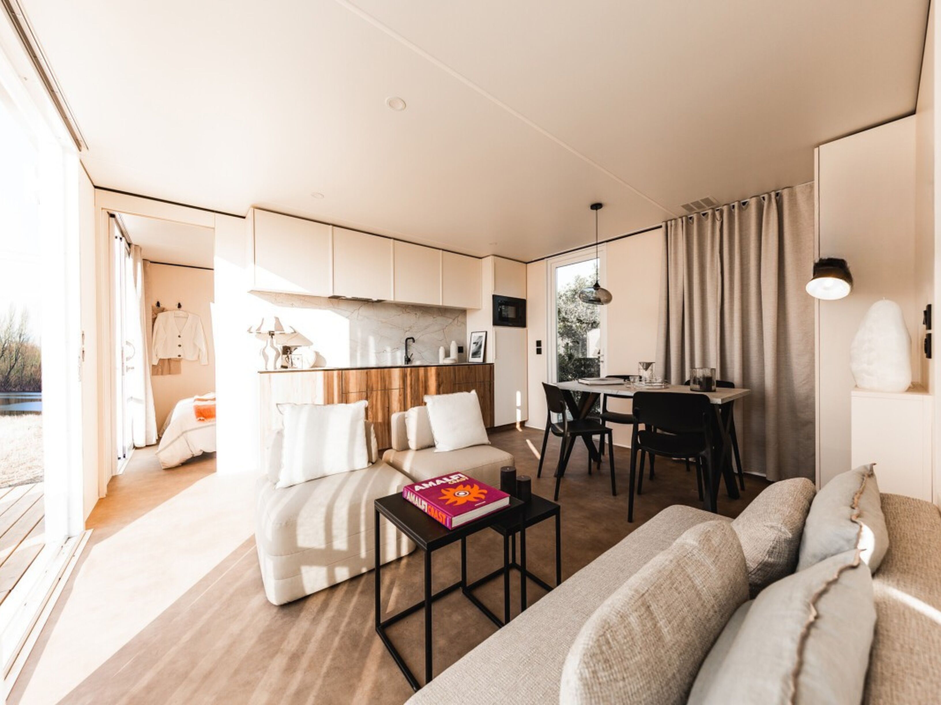 مكواة/لوح كي وواي فاي مجانًا