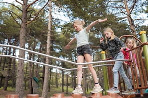 Außen-Kinderspielplatz