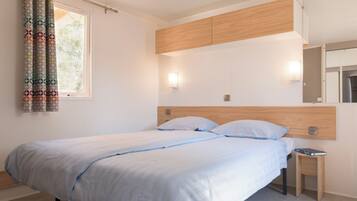 Mobil home PMR (Estragon) | BĂŒgeleisen/BĂŒgelbrett, kostenloses WLAN