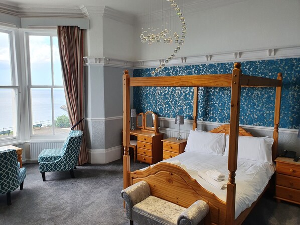 Double Room (4 poster) | Blackout curtains, iron/ironing board, free WiFi, bed sheets - Delmont Hotel (Scarborough)