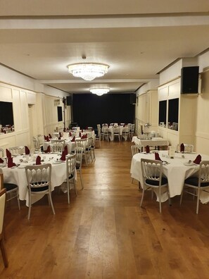 Se sirven desayunos y cenas