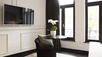 Deluxe Studio | Television