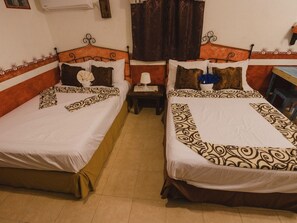 1 bedroom, in-room safe, iron/ironing board, WiFi