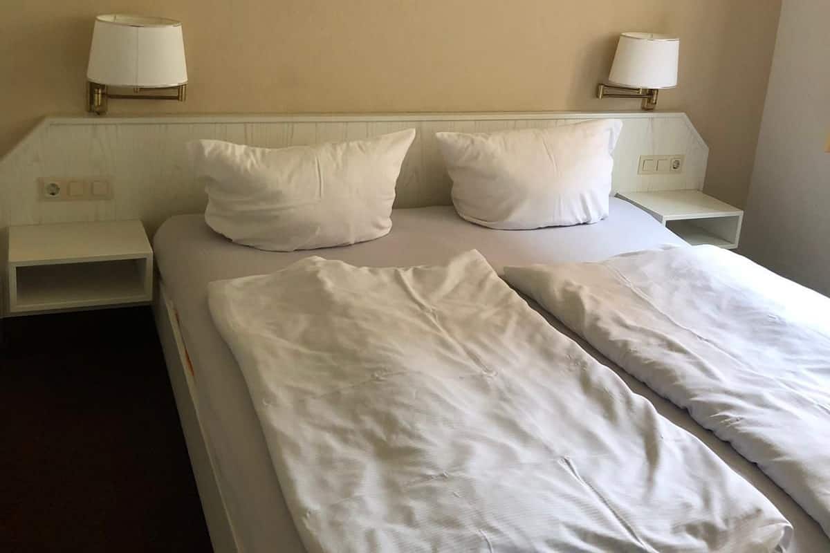 1 Schlafzimmer, Allergikerbettwaren, kostenlose Babybetten