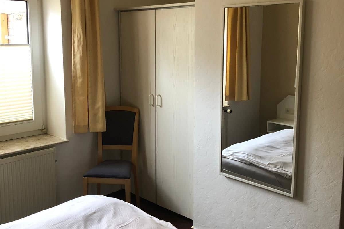 1 Schlafzimmer, Allergikerbettwaren, kostenlose Babybetten