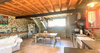 CAN MASSOT - GITE WITH SWIMMING POOL FOR 6 PEOPLE