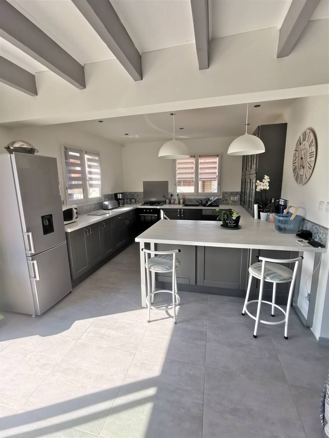 Fridge, oven, dishwasher, highchair