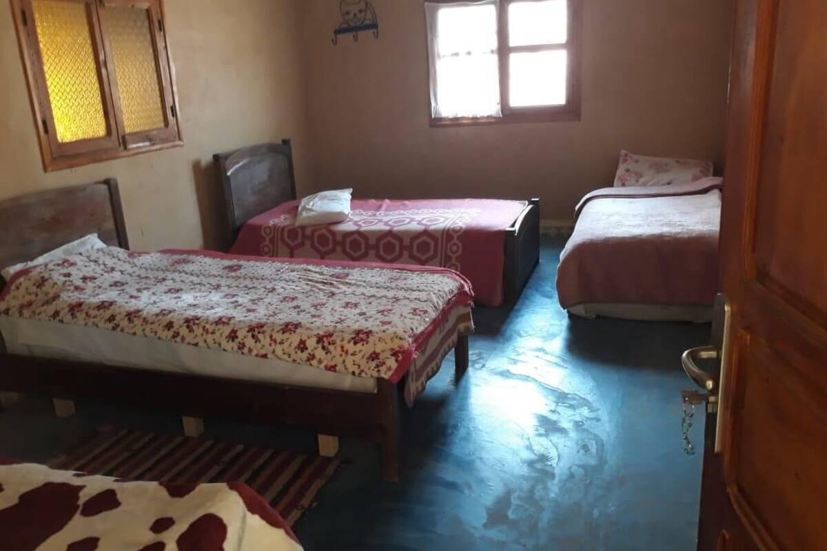 Free WiFi, bed sheets