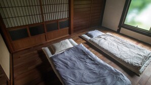 Superior Room | Free WiFi, bed sheets - Kumano Kodo Winery Guest House (Tanabe)