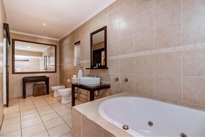 Kahden hengen standard-huone (Lodge 3 Room) | Kylpyhuone | Ilmaiset hygieniatuotteet, pyyhkeet, saippua, sampoo