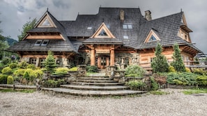 Front of property - Góralski Dwór (Koscielisko)