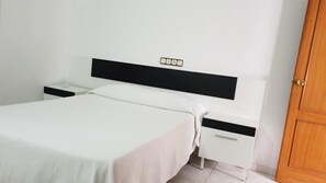 Una scrivania, culle/letti per bambini (gratuiti), Wi-Fi gratuito