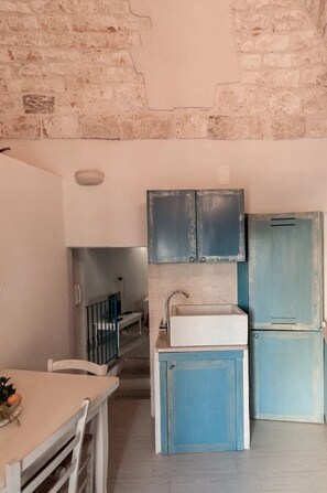 Apartment, 1 Bedroom, Non Smoking | Private kitchen | Fridge, oven, stovetop, espresso maker