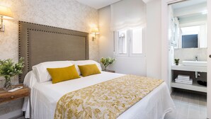 Apartment (2 Bedrooms) | 2 bilik tidur, seterika/papan seterika, Wi-fi percuma 
