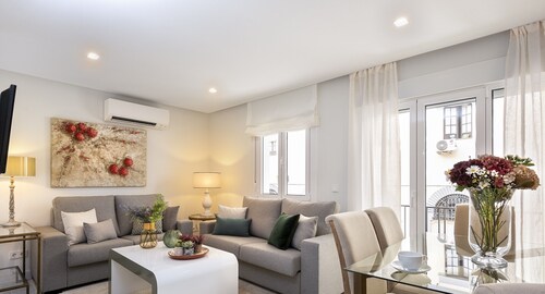 Genteel Home Velarde II