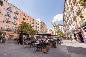 Street view - 3 Bd Apartment Perfect Location in Plaza de Chueca (Madrid)