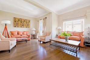 Apartment (2 Bedrooms) | Living area | 32-inch TV with cable channels
