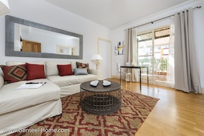 Apartment, 1 Bedroom | Living room | 32-inch LED TV with cable channels, TV
