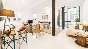 Unclassified image, 4 of 18, button - 2 Bd Apartment Exclusive Location in Golden Mile. Velazquez II (Madrid)