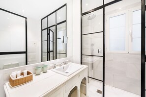 Appartamento, 2 camere da letto | Bagno | Doccia, asciugacapelli, asciugamani, sapone