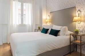 Apartment (2 Bedrooms) | 2 bedrooms, laptop workspace, iron/ironing board, free WiFi - Genteel Home Baños (Seville)