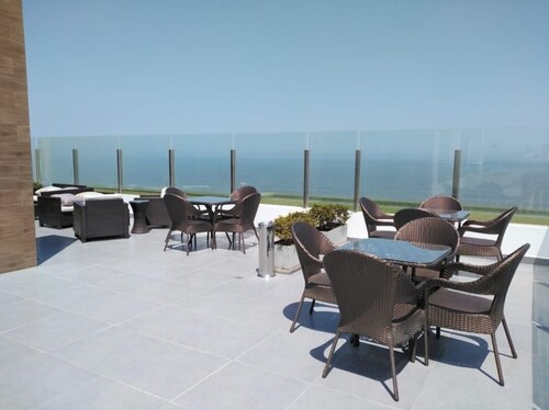 Cozy apartment Near2the Airport SEAVIEW ROOFTOP