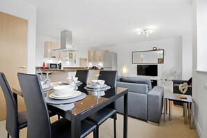 Living area - Stevenage Apartments (Stevenage)