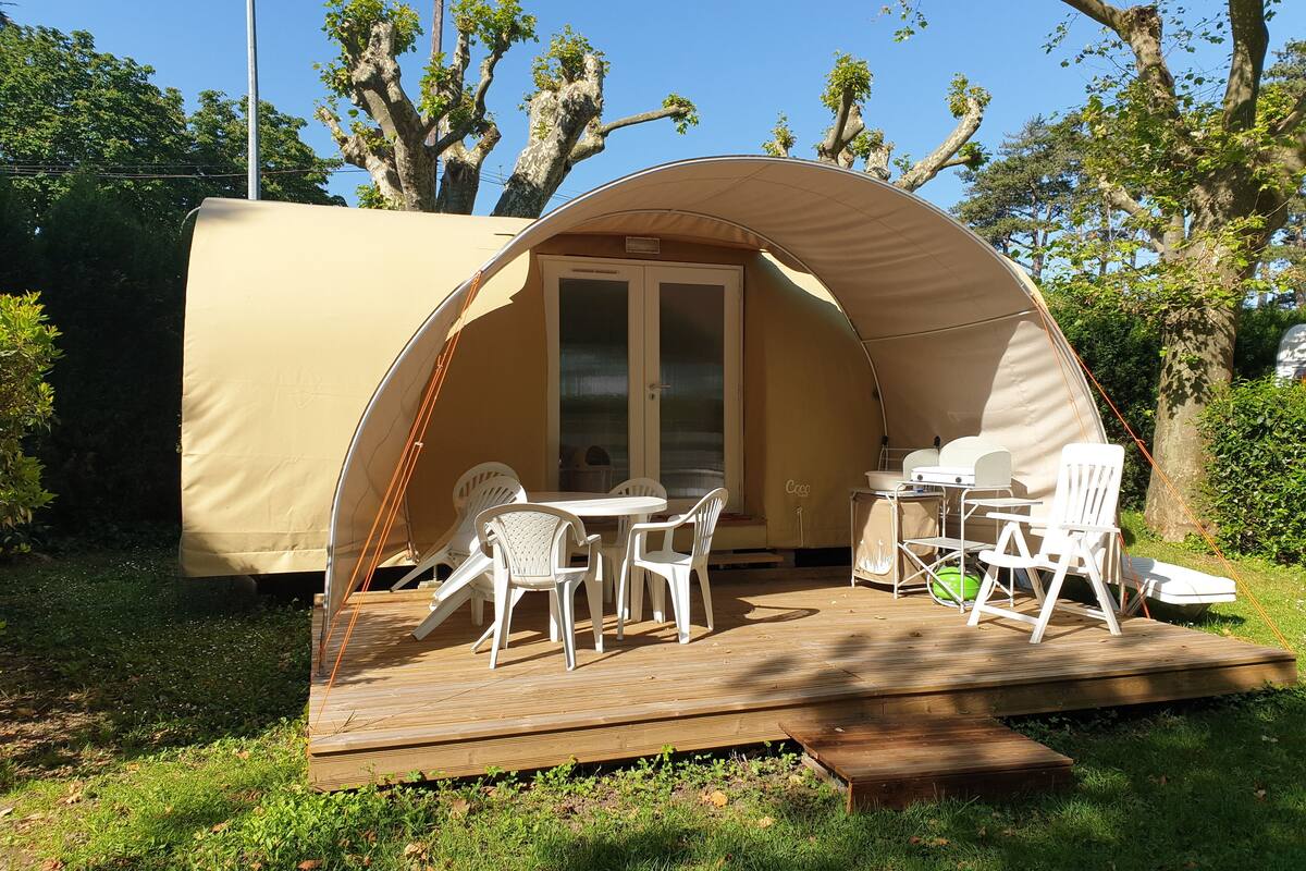 Cabane Romantique, 2 chambres, non-fumeurs, salle de bains commune | Wi-Fi, décoration personnalisée, ameublement personnalisé