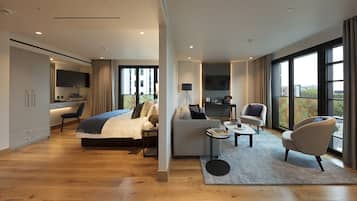Phòng Suite có thiết kế đặc trưng | 1 phòng ngủ, bộ đồ giường kháng dị ứng, két bảo mật tại phòng, bàn